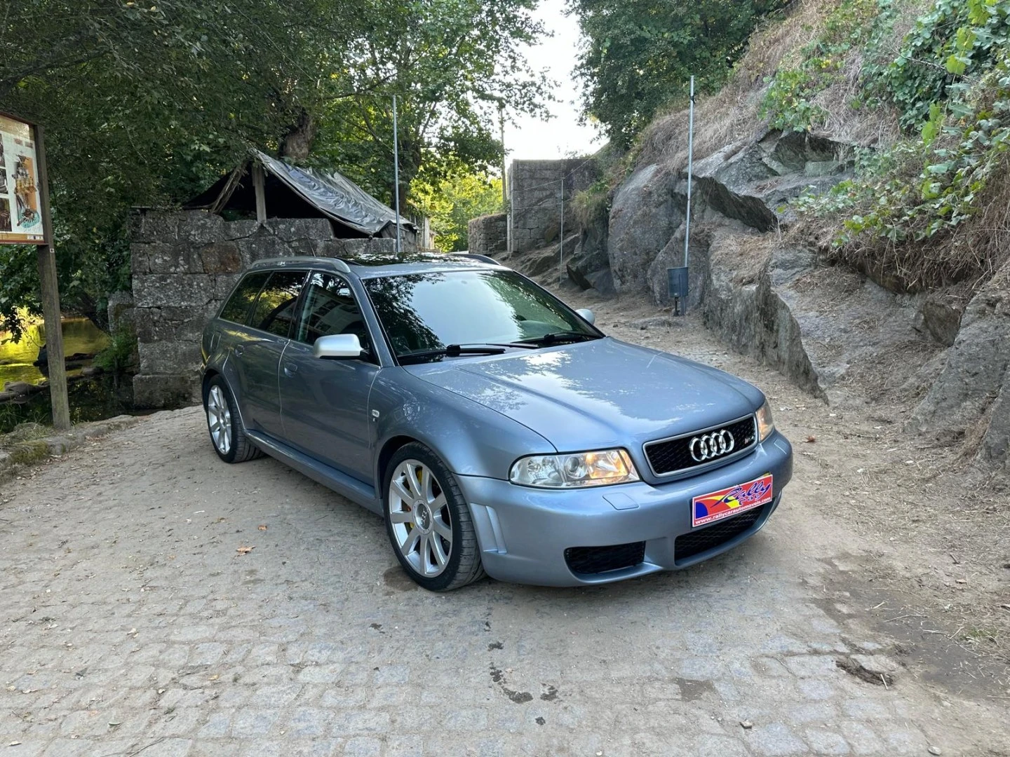 Audi RS4 Avant 2.7 V6 quattro