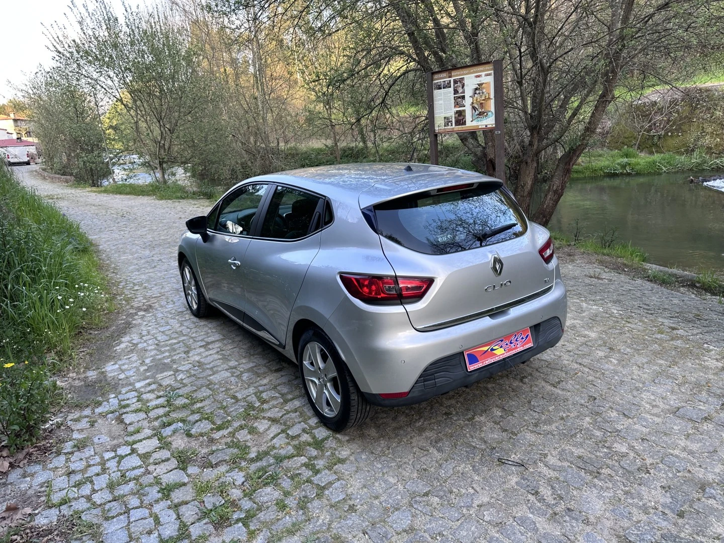 Renault Clio (Energy) TCe 75 Start &amp; Stop LIMITED