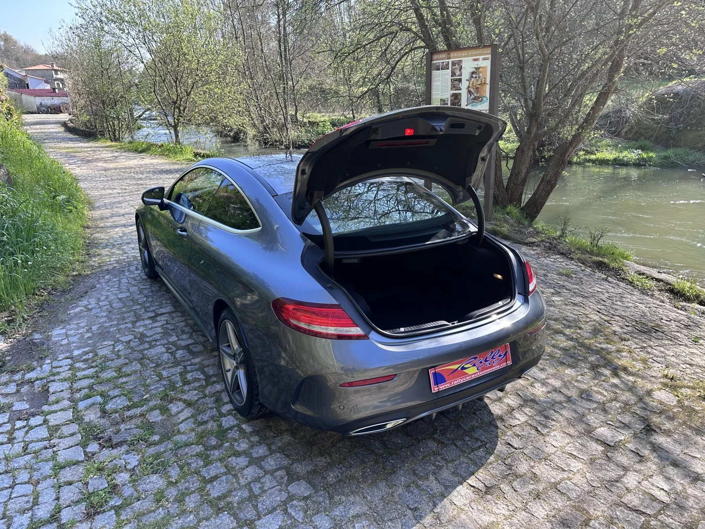 Mercedes-Benz C 220 d AMG Line