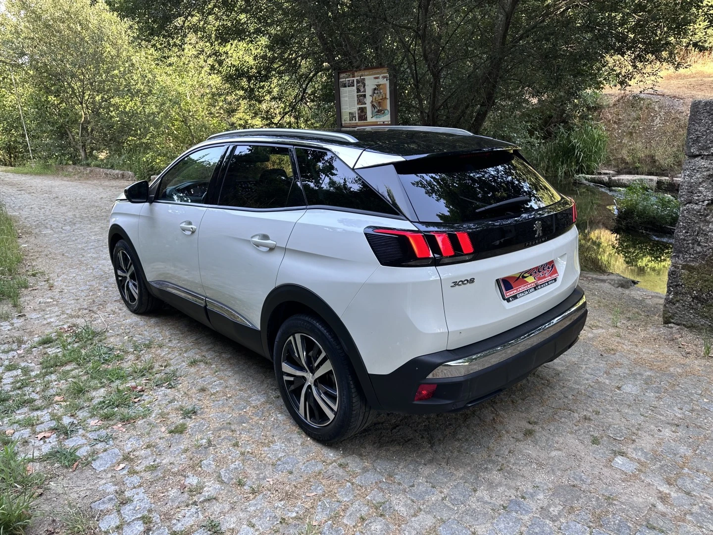 Peugeot 3008 1.2 PureTech Allure EAT8