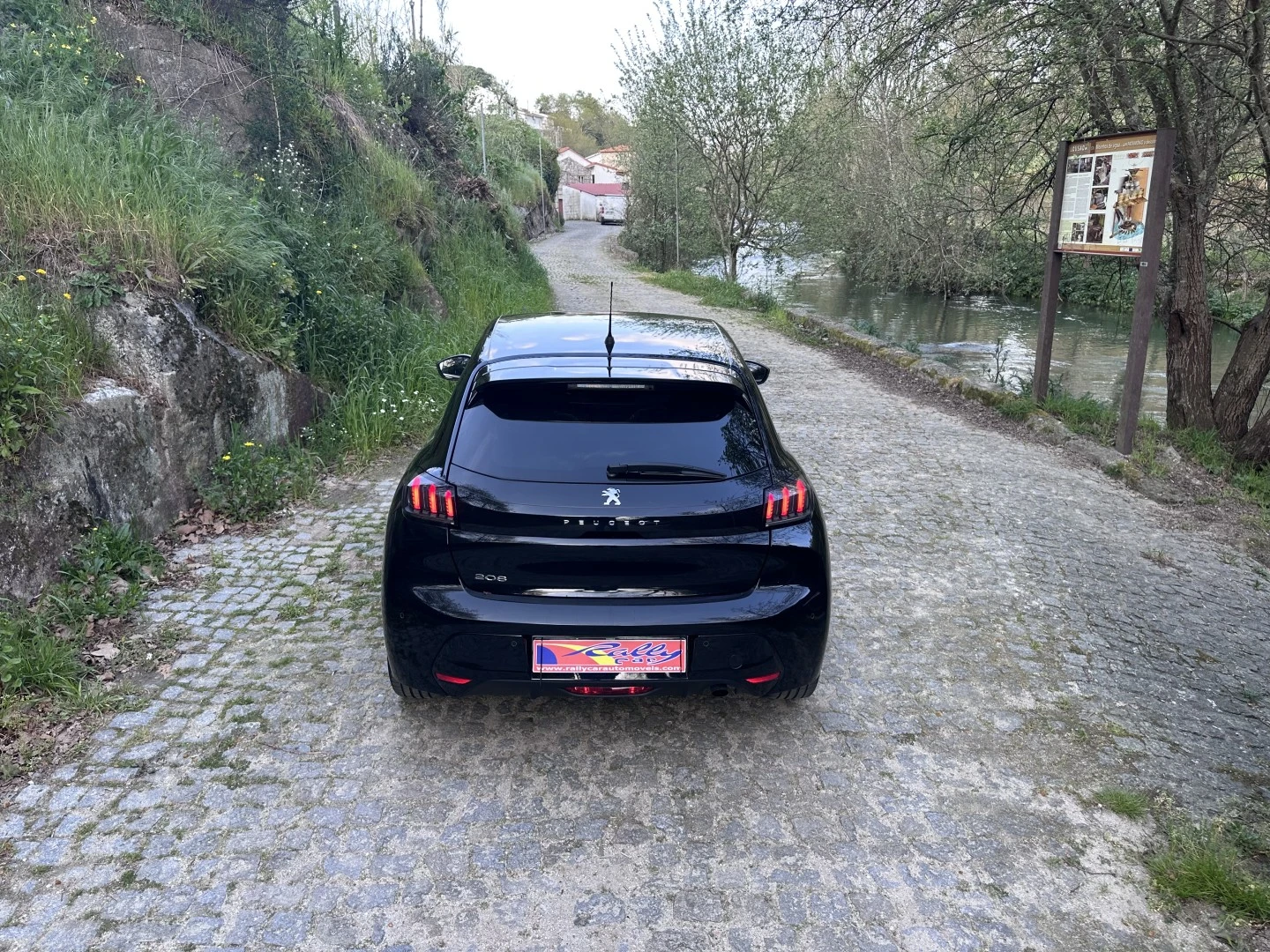 Peugeot 208 1.5 BlueHDi Allure