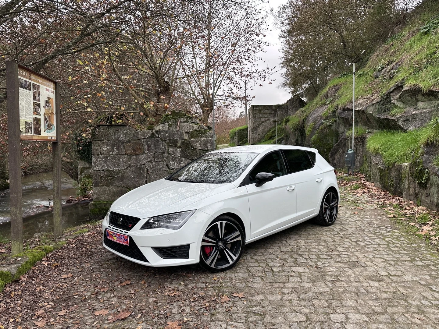 SEAT Leon 2.0 TSI Cupra DSG S/S