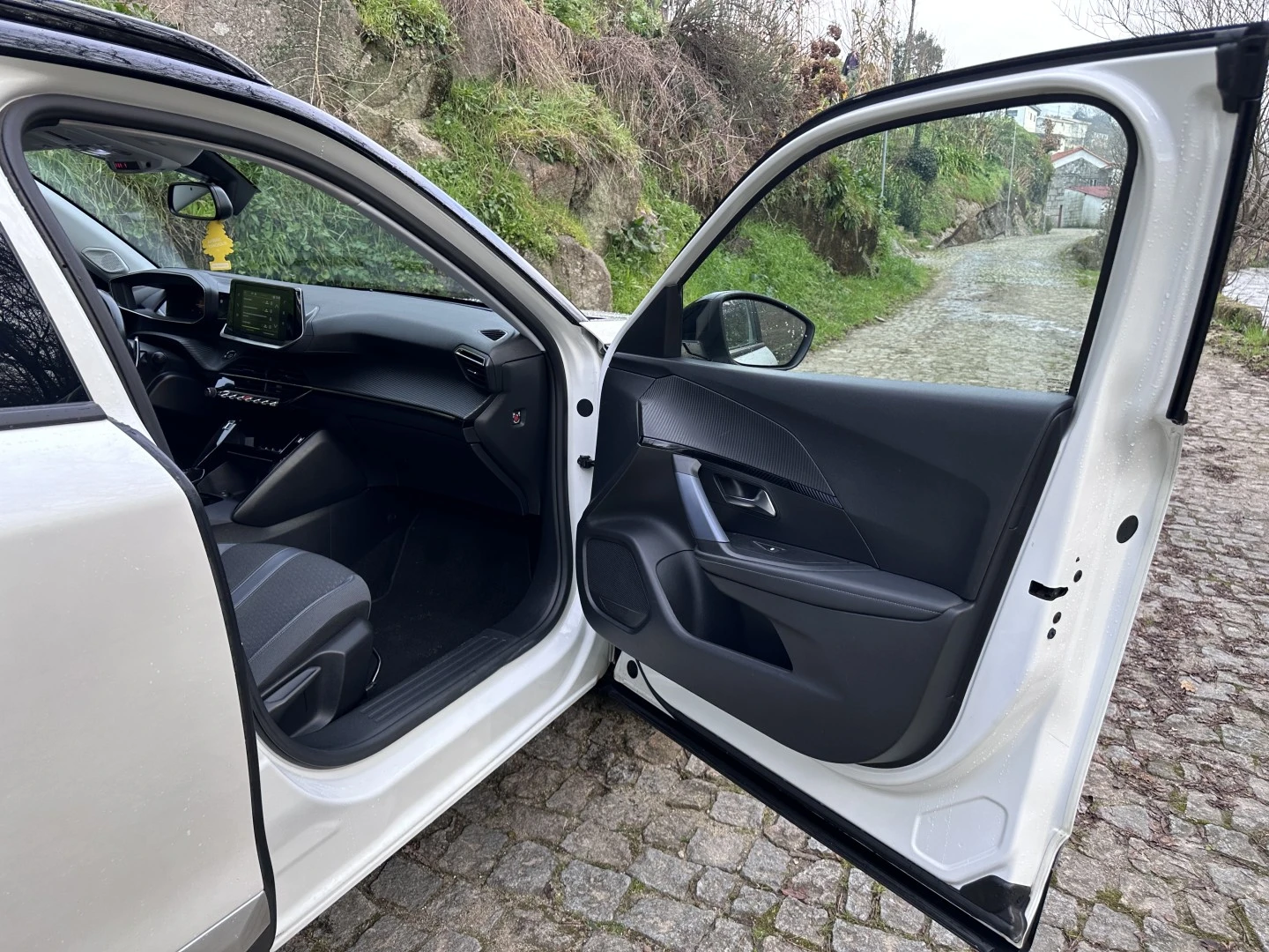 Peugeot 2008 1.5 BlueHDi Allure Pack EAT8