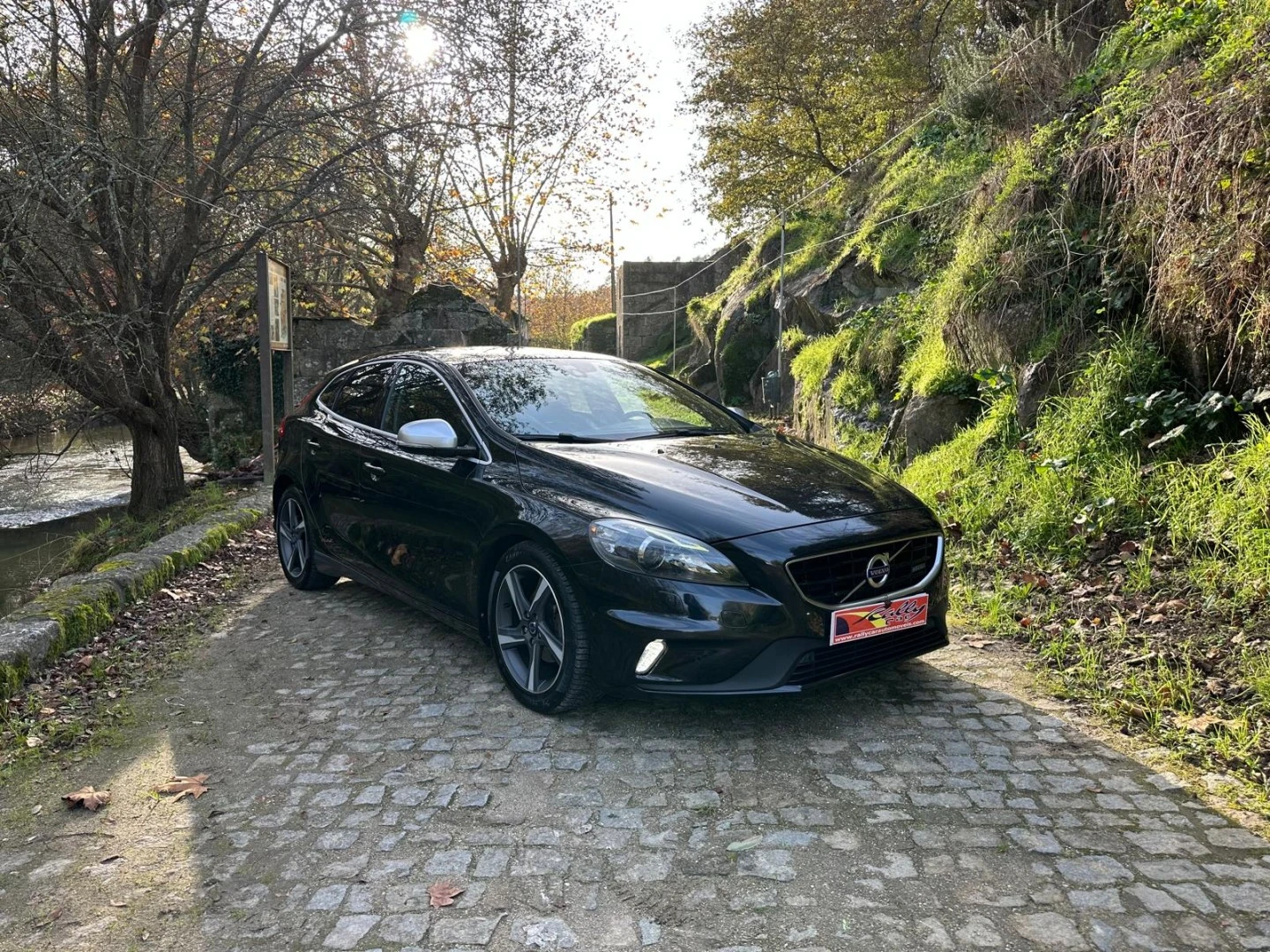 Volvo V40 1.6 D2 R-Design