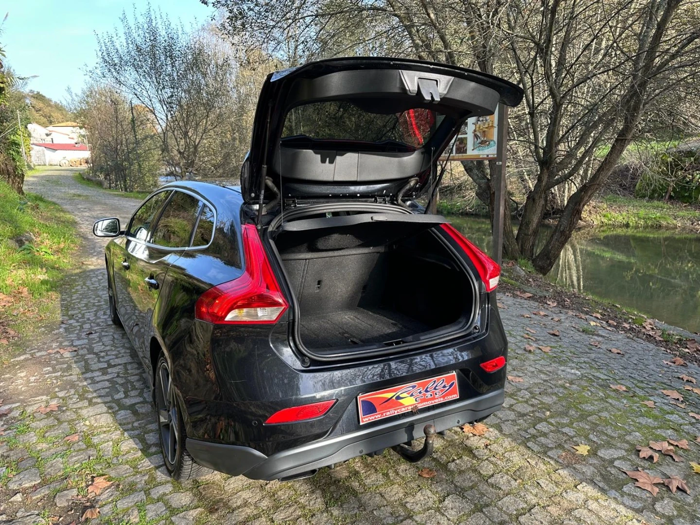 Volvo V40 1.6 D2 R-Design