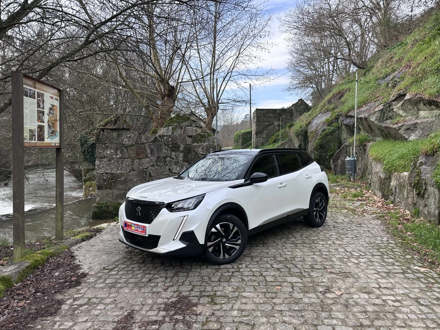 Peugeot 2008 1.5 BlueHDi Allure Pack EAT8