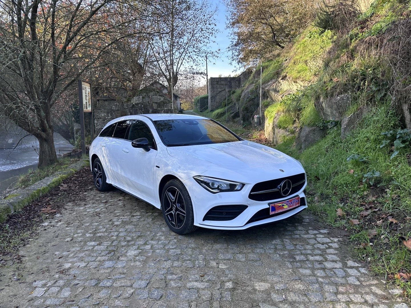 Mercedes-Benz CLA 250 e Shooting Brake AMG Line