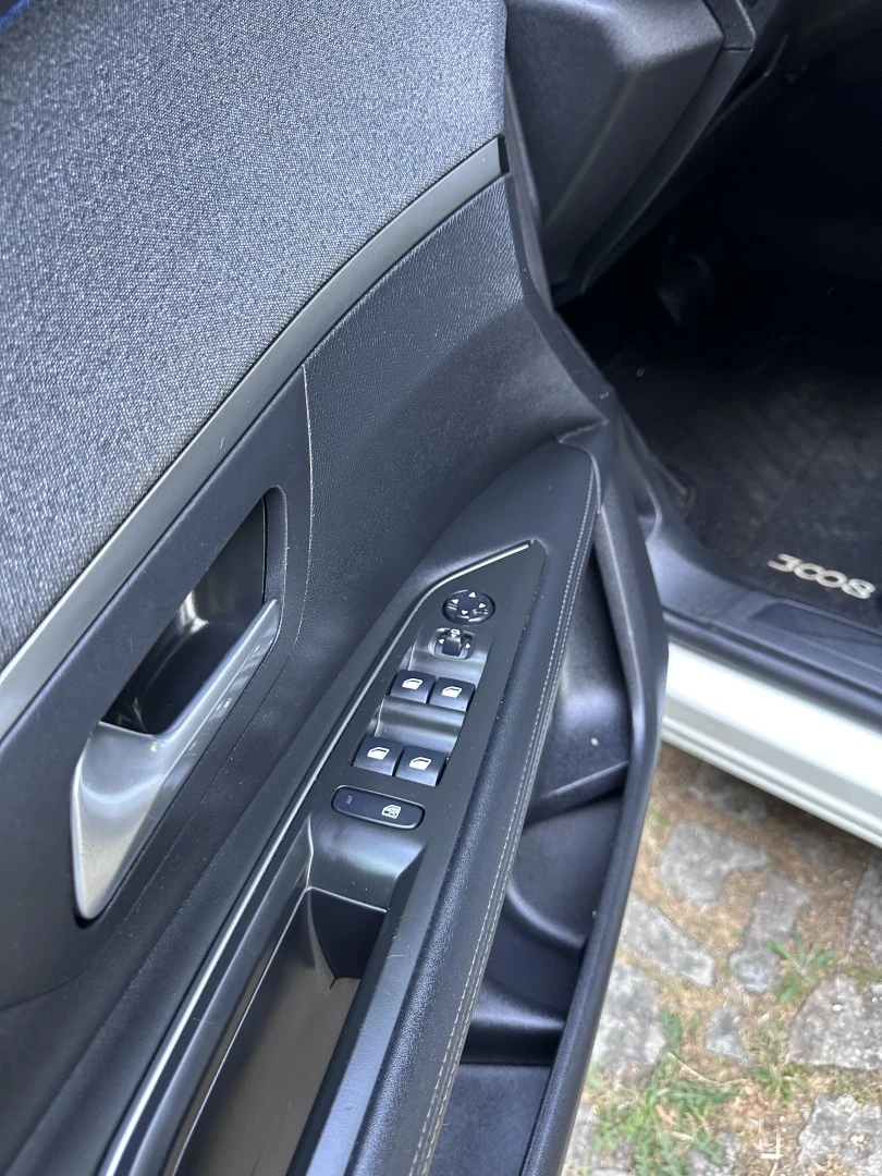 Peugeot 3008 1.2 PureTech Allure EAT8
