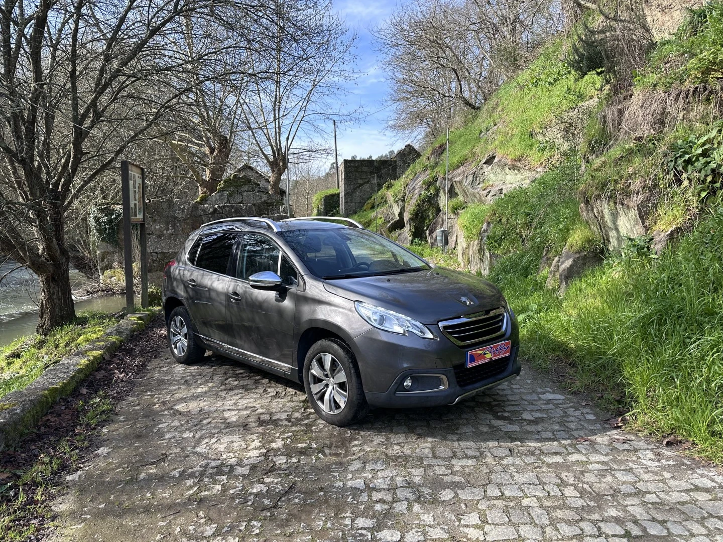 Peugeot 2008 PureTech 100 Allure