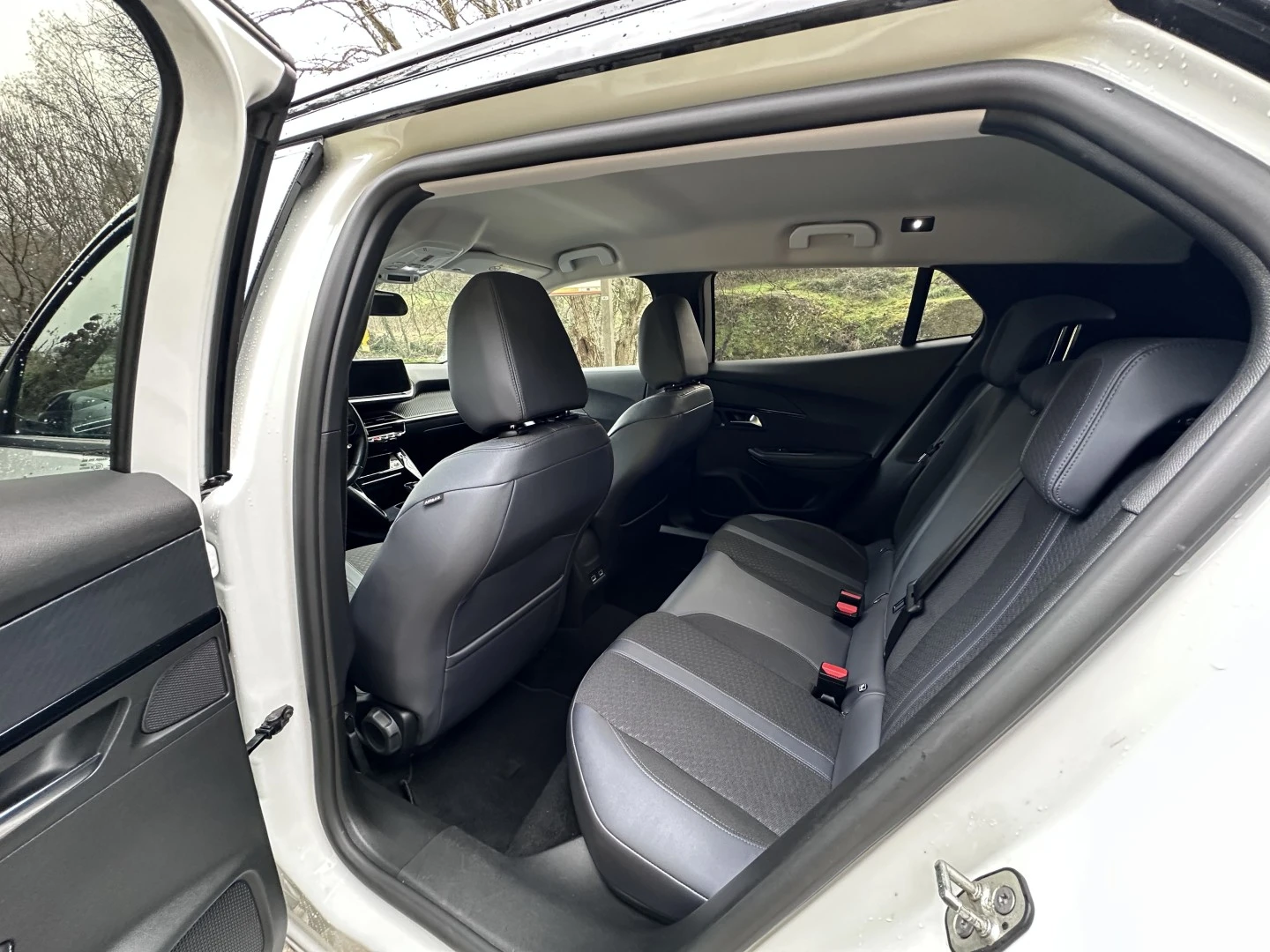 Peugeot 2008 1.5 BlueHDi Allure Pack EAT8