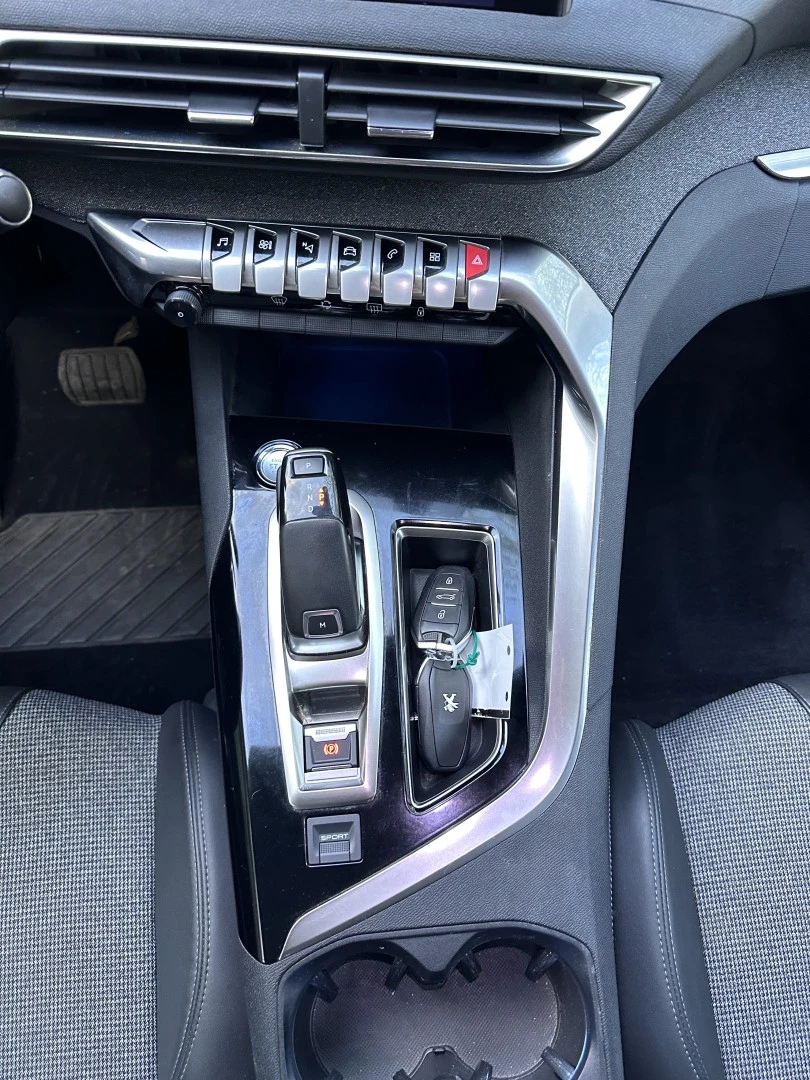 Peugeot 3008 1.2 PureTech Allure EAT8