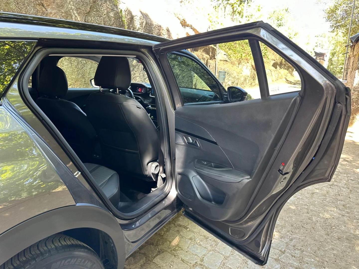 Peugeot 2008 1.2 PureTech Allure Pack EAT8