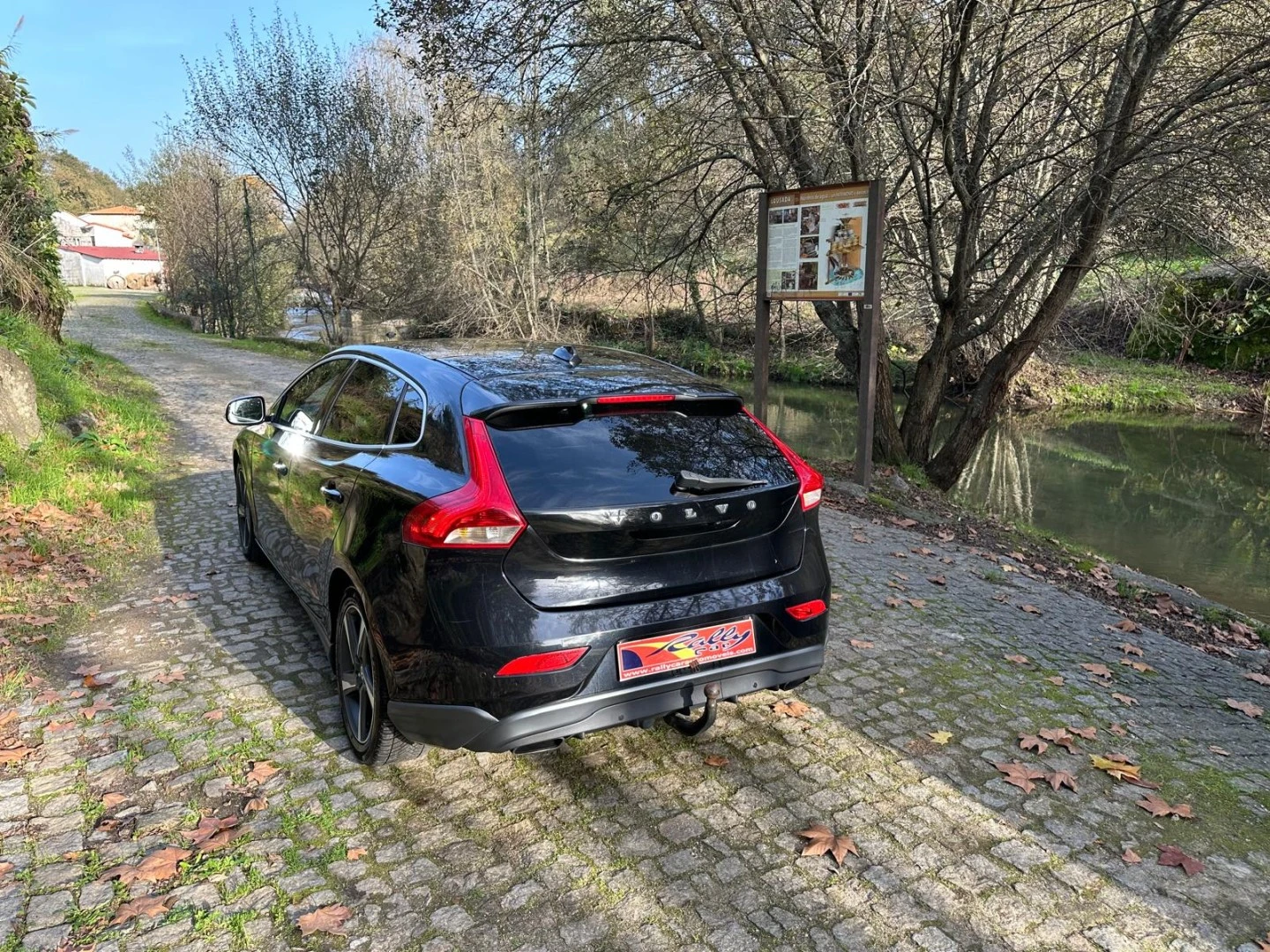 Volvo V40 1.6 D2 R-Design