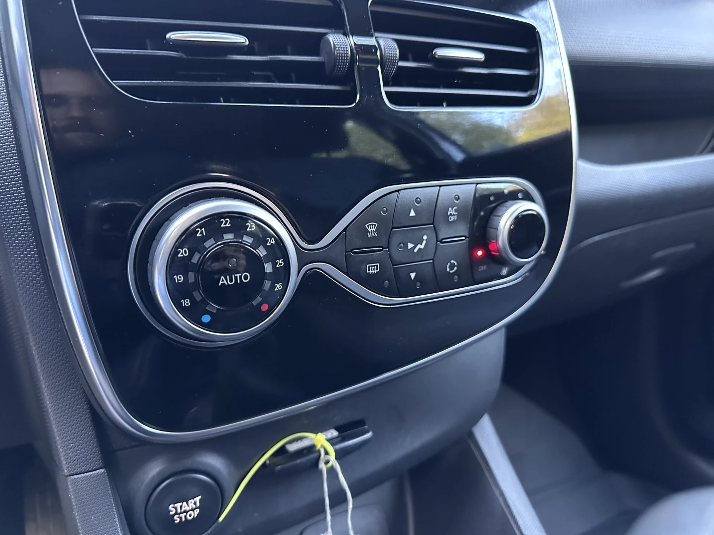 Renault Clio (Energy) TCe 75 Start &amp; Stop LIMITED