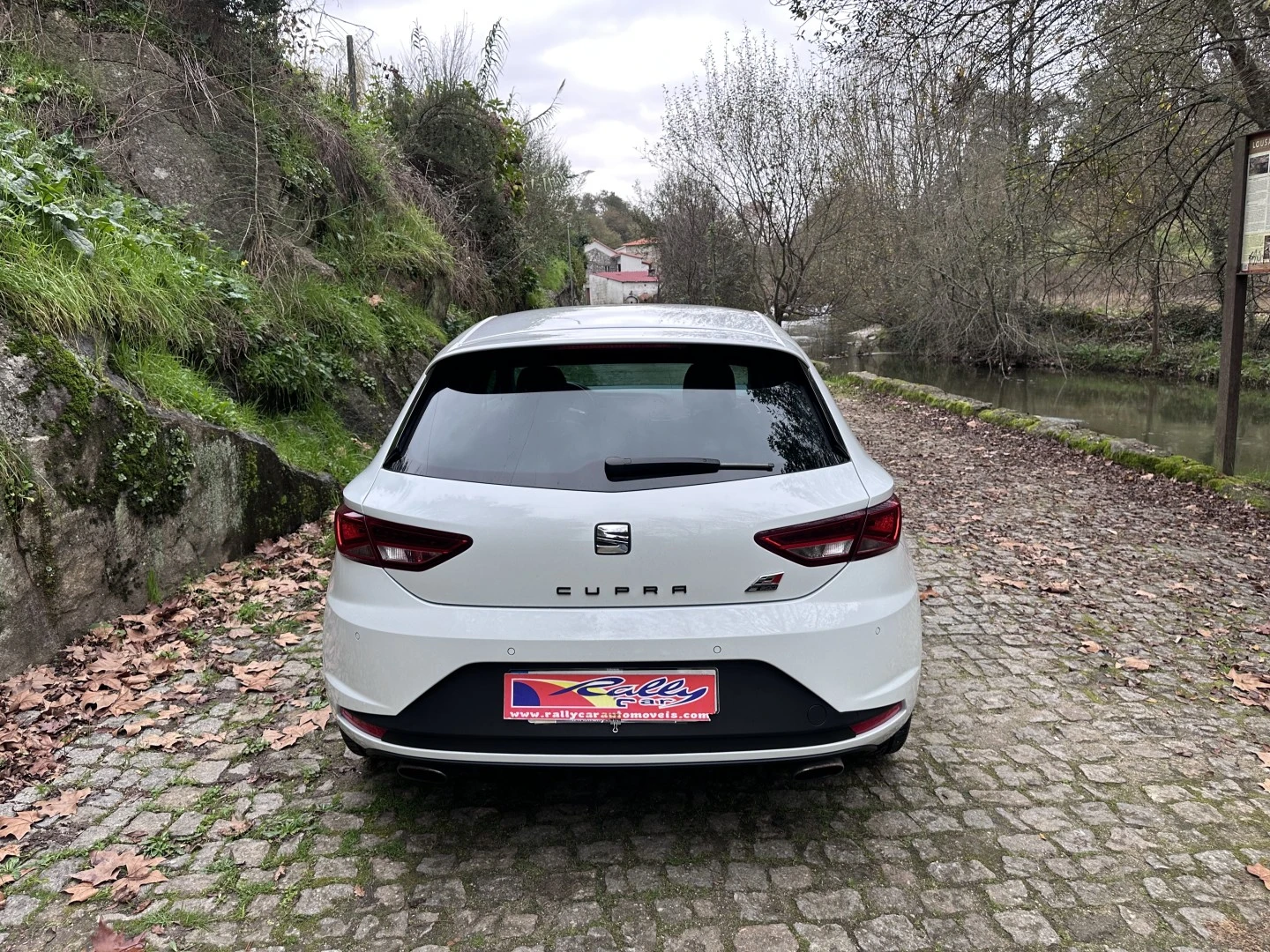SEAT Leon 2.0 TSI Cupra DSG S/S