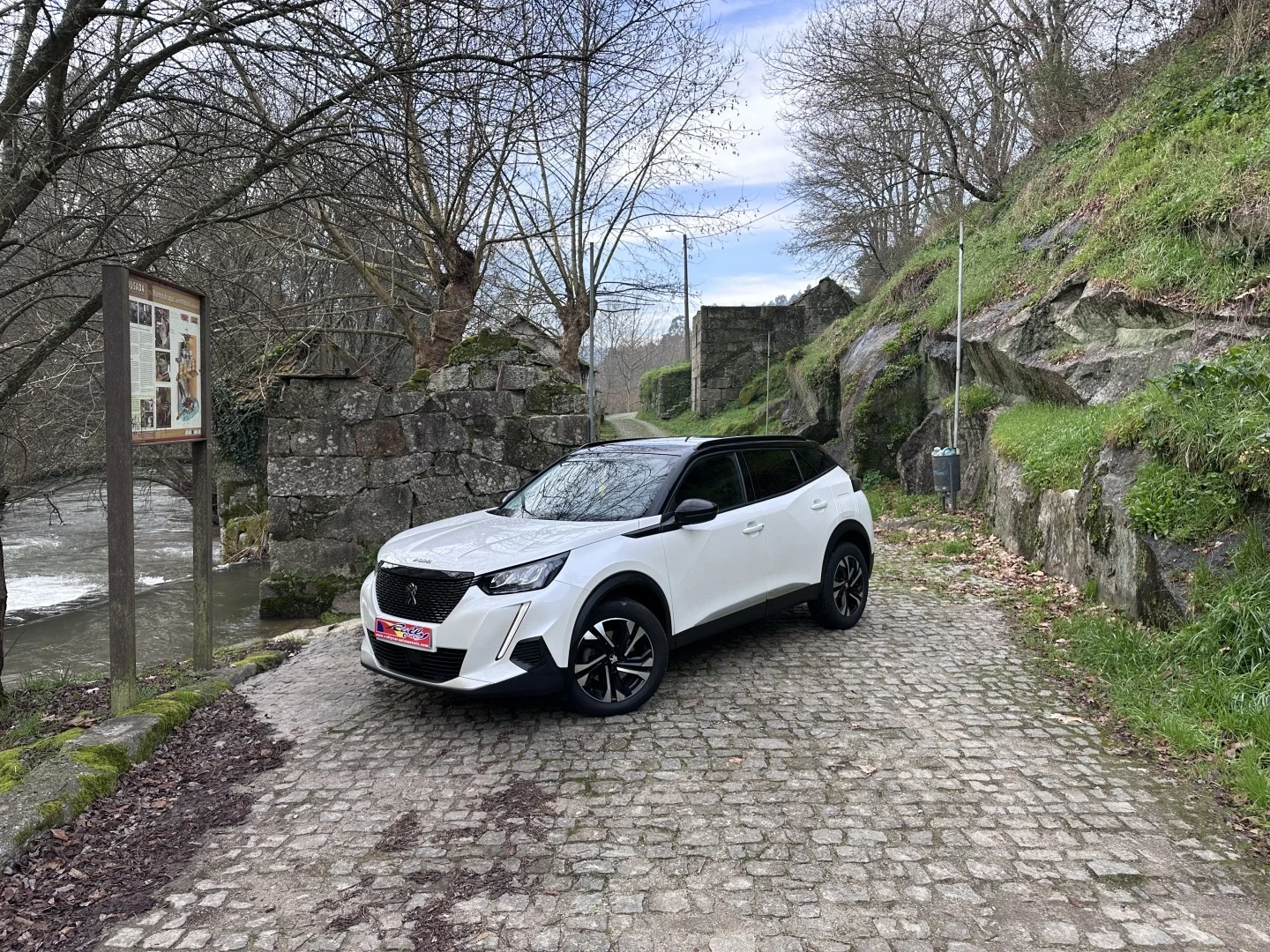 Peugeot 2008 1.5 BlueHDi Allure Pack EAT8
