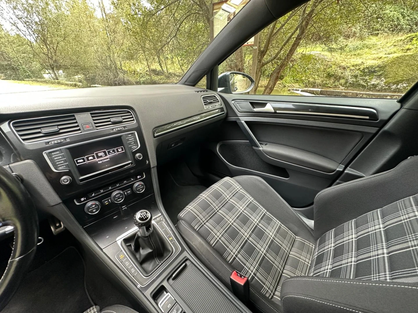 VW Golf GTD BlueMotion