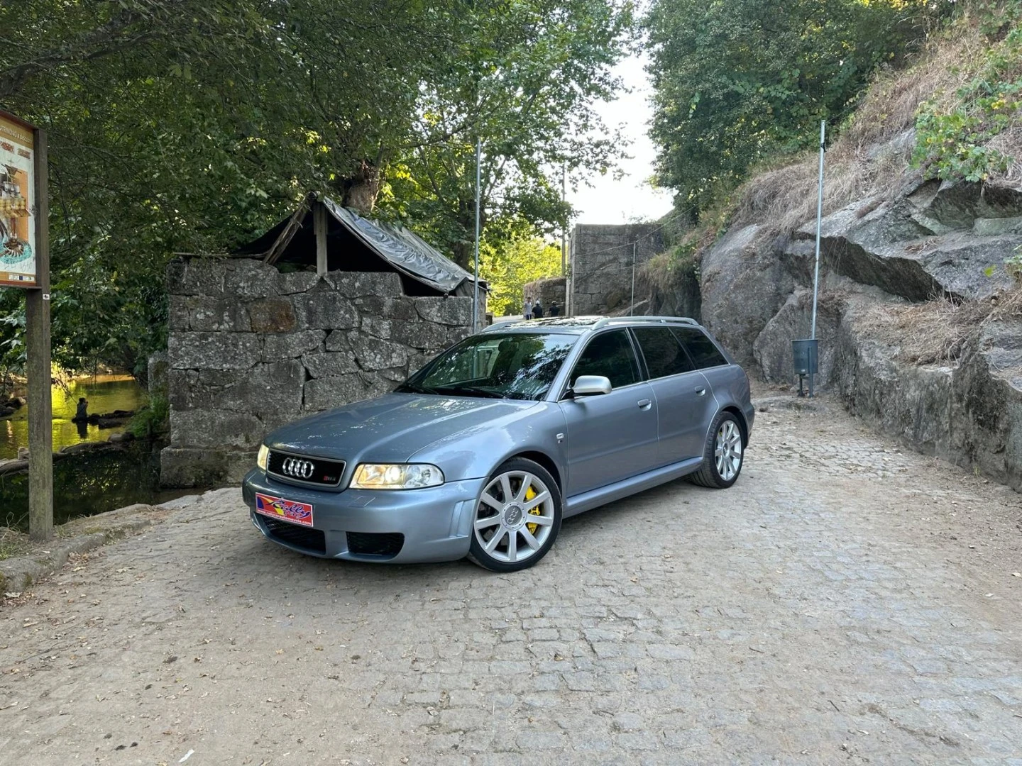 Audi RS4 Avant 2.7 V6 quattro