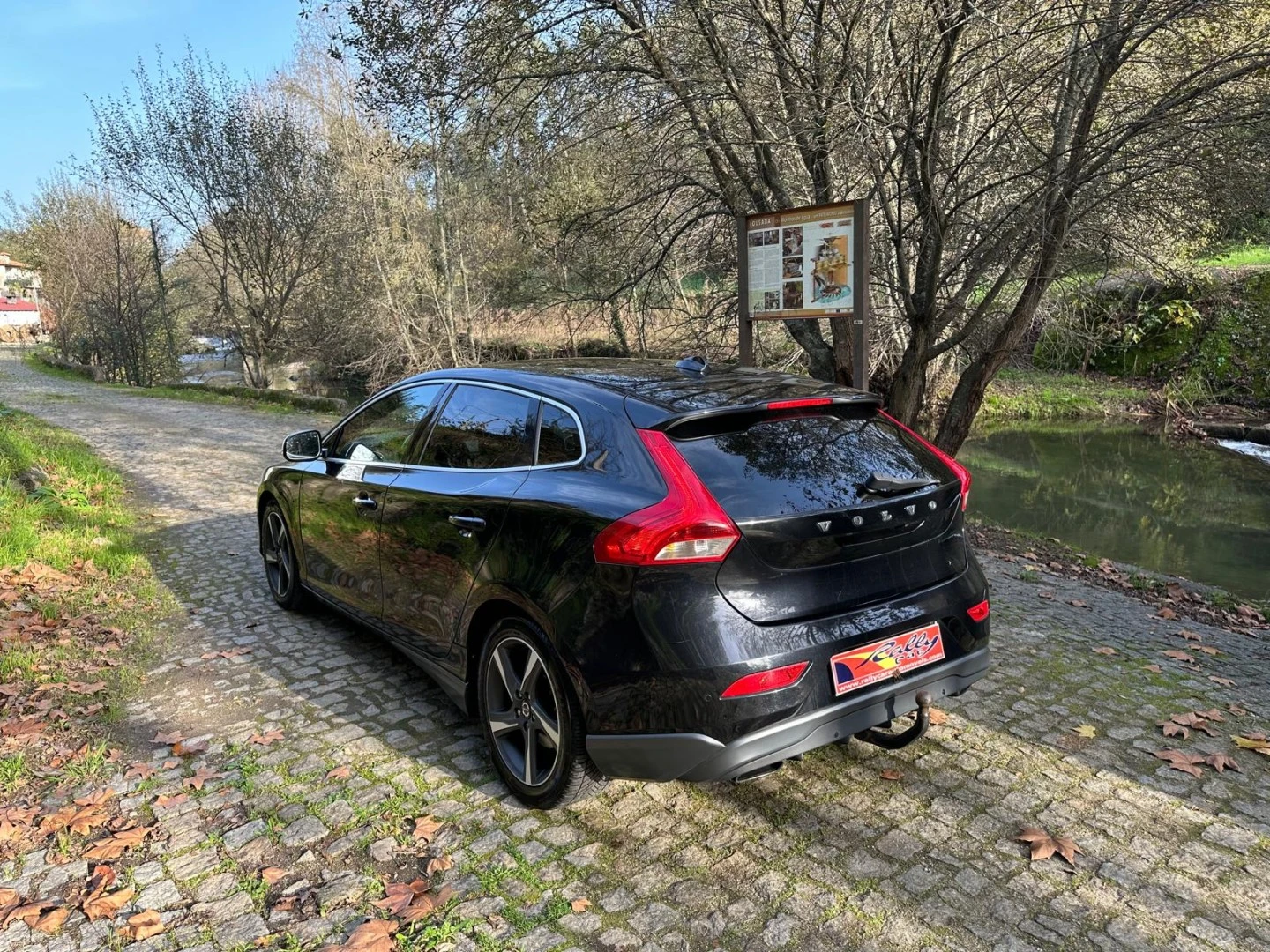 Volvo V40 1.6 D2 R-Design