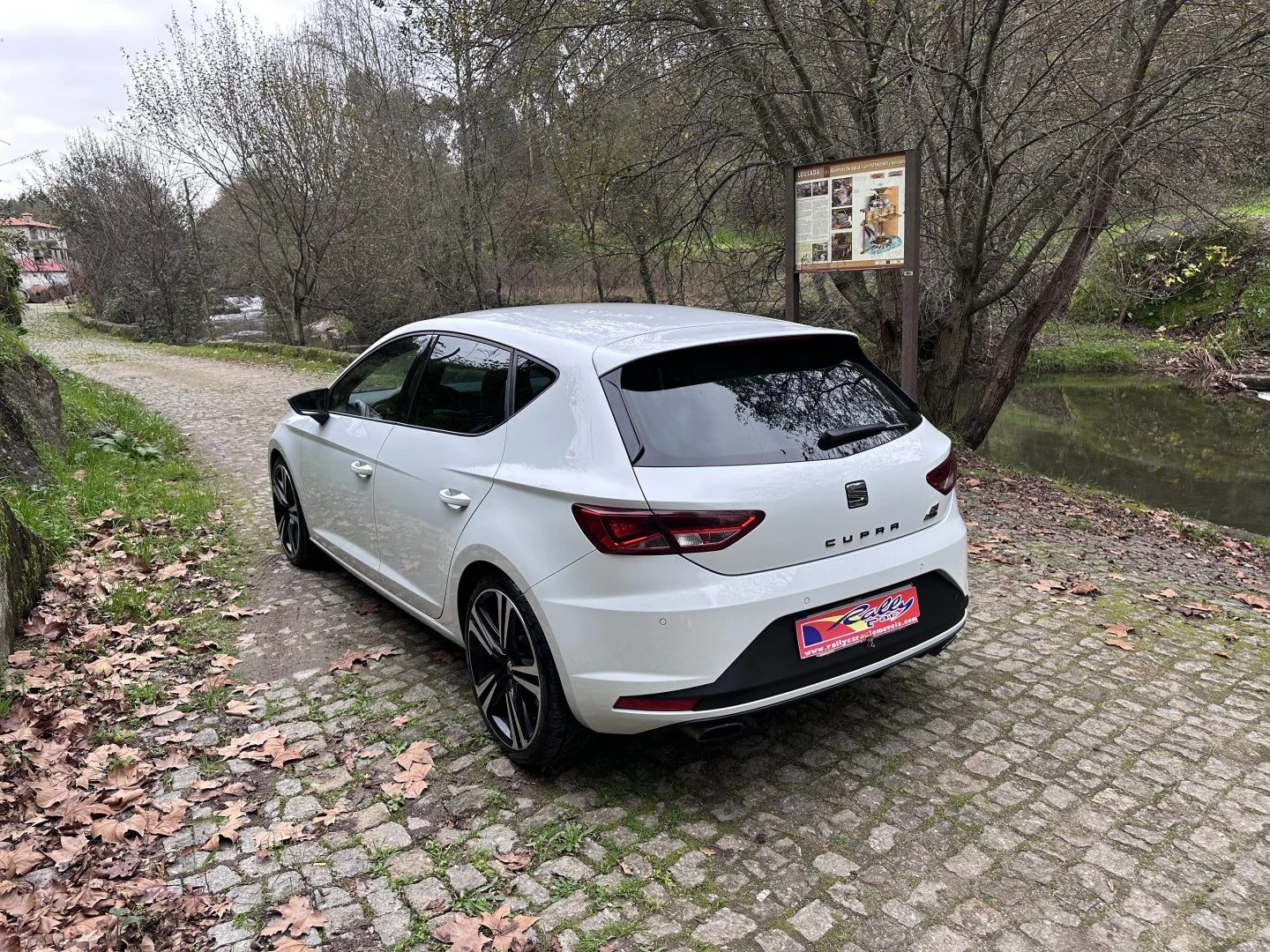 SEAT Leon 2.0 TSI Cupra DSG S/S