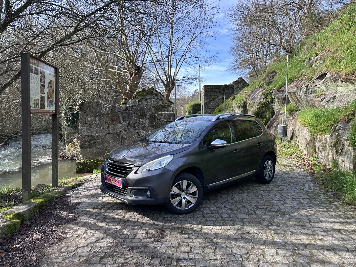 Peugeot 2008 PureTech 100 Allure
