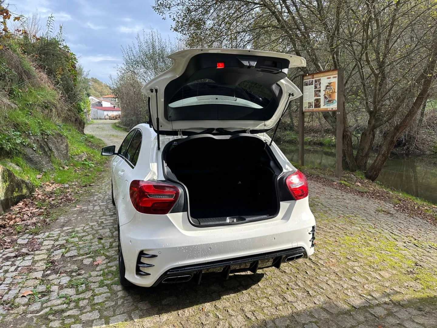 Mercedes-Benz A 45 AMG 4Matic Speedshift 7G-DCT