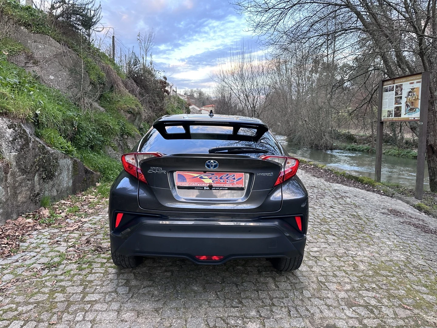 Toyota C-HR 1.8 Hybrid Lounge