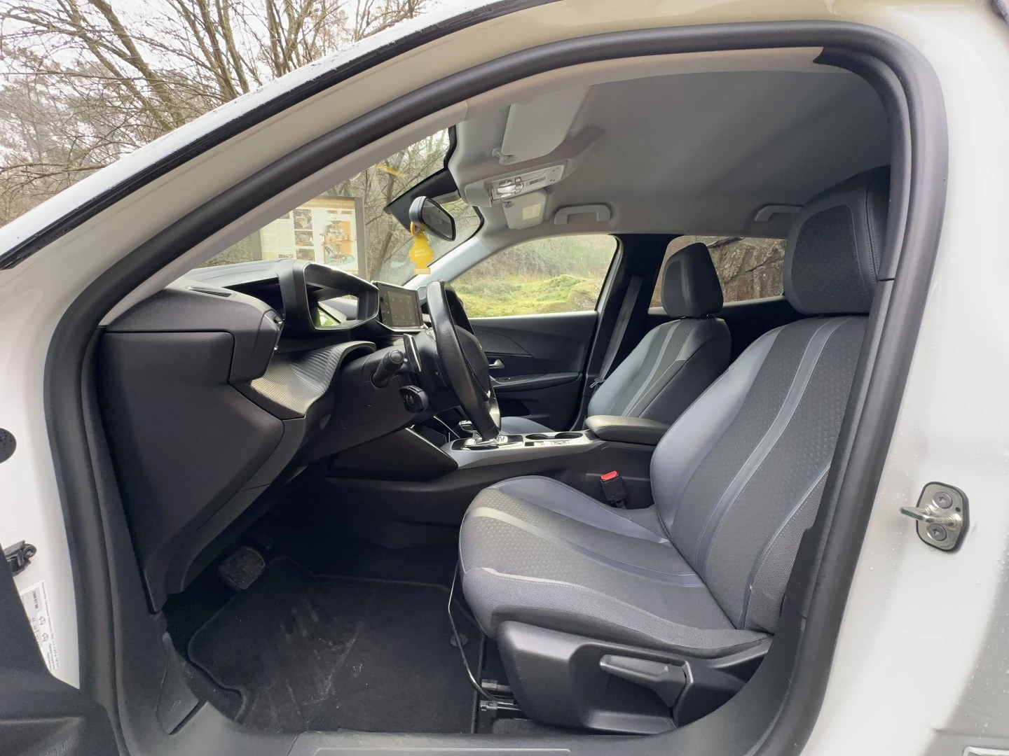 Peugeot 2008 1.5 BlueHDi Allure Pack EAT8
