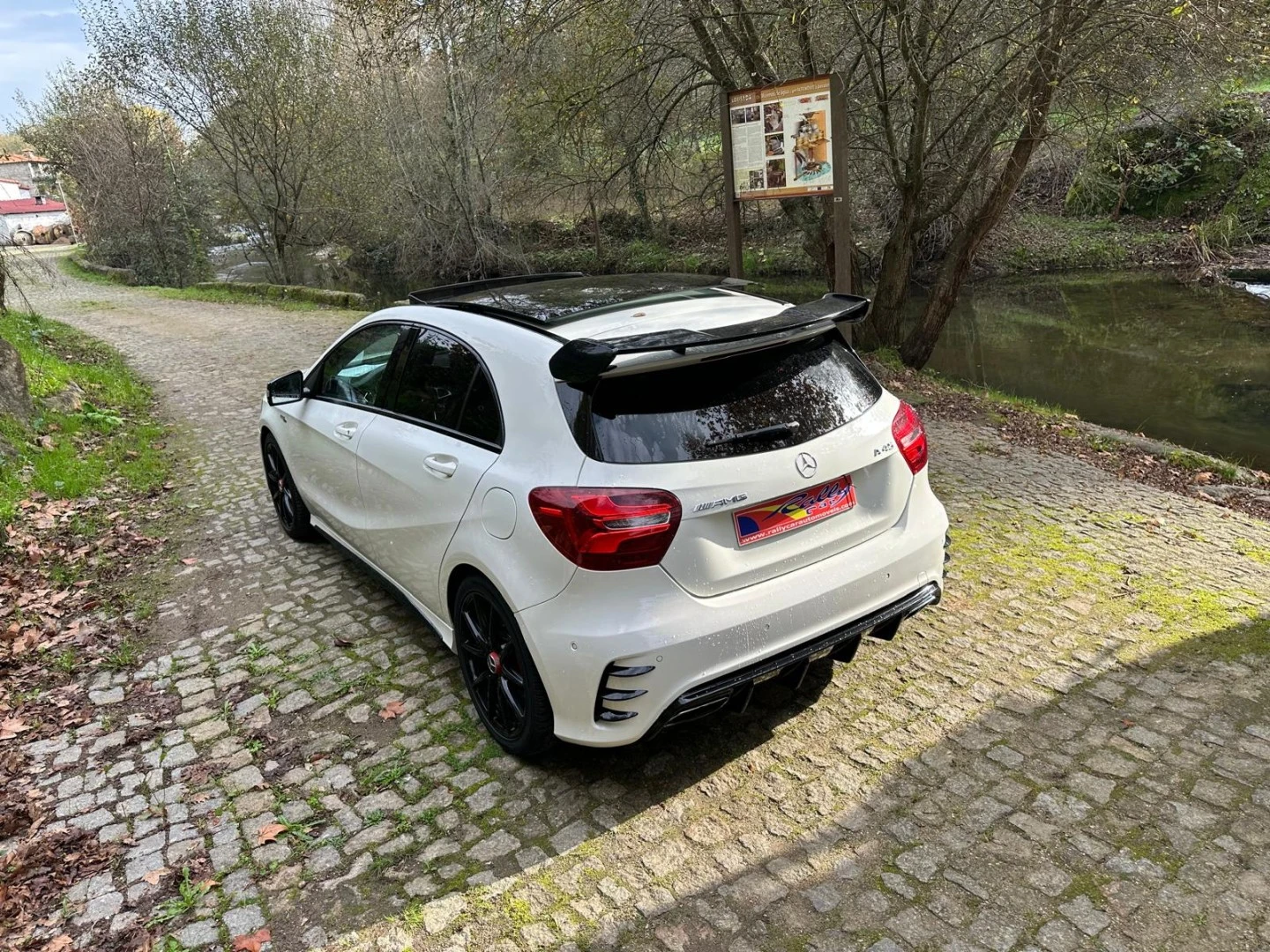 Mercedes-Benz A 45 AMG 4Matic Speedshift 7G-DCT