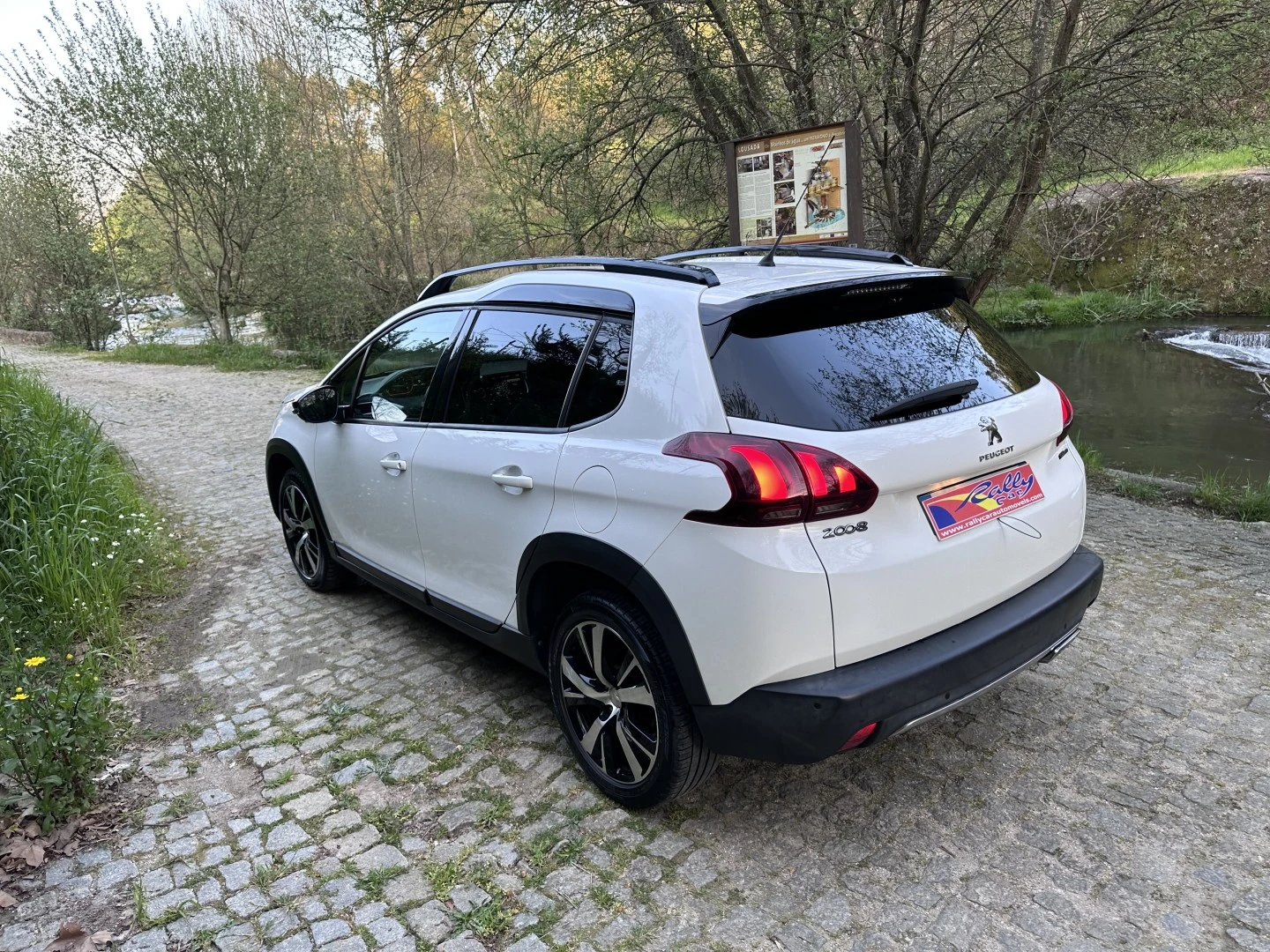 Peugeot 2008 1.6 BlueHDi GT Line