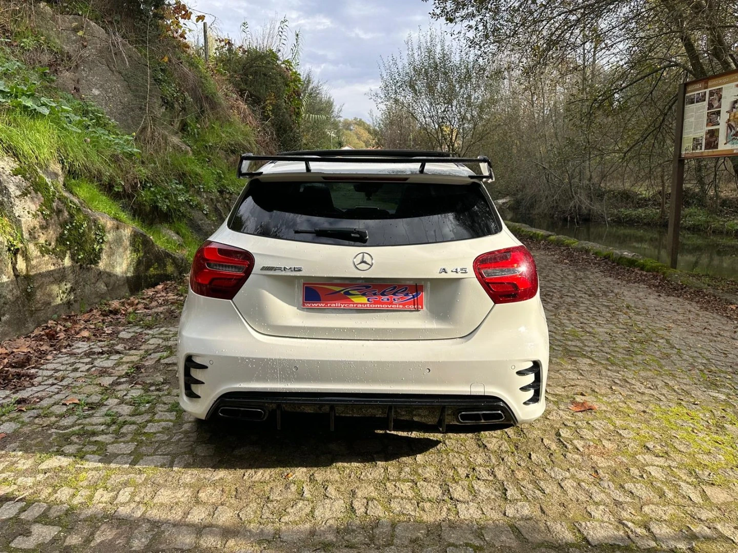 Mercedes-Benz A 45 AMG 4Matic Speedshift 7G-DCT