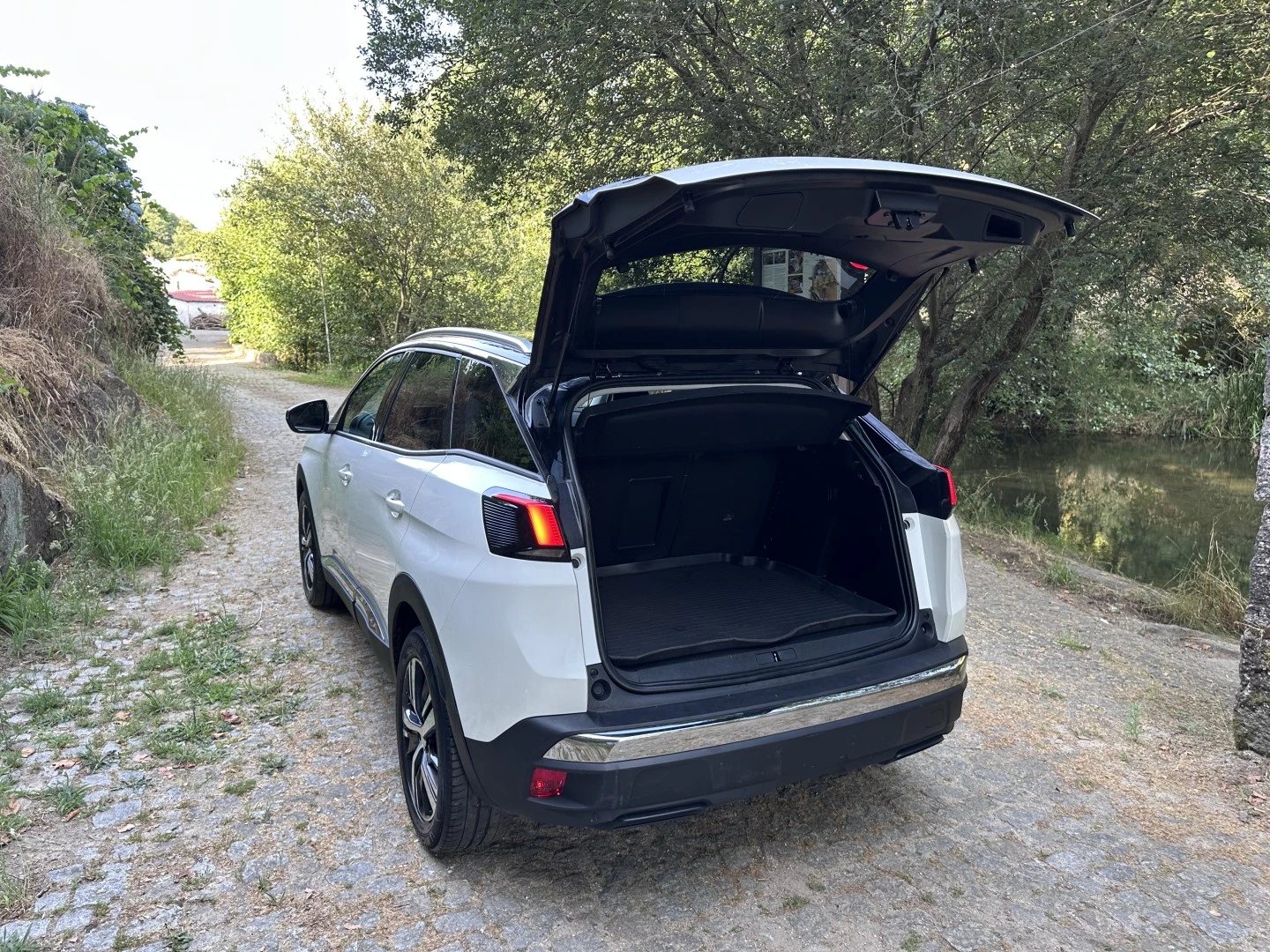 Peugeot 3008 1.2 PureTech Allure EAT8
