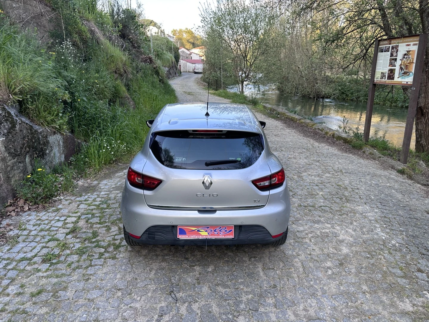 Renault Clio (Energy) TCe 75 Start &amp; Stop LIMITED