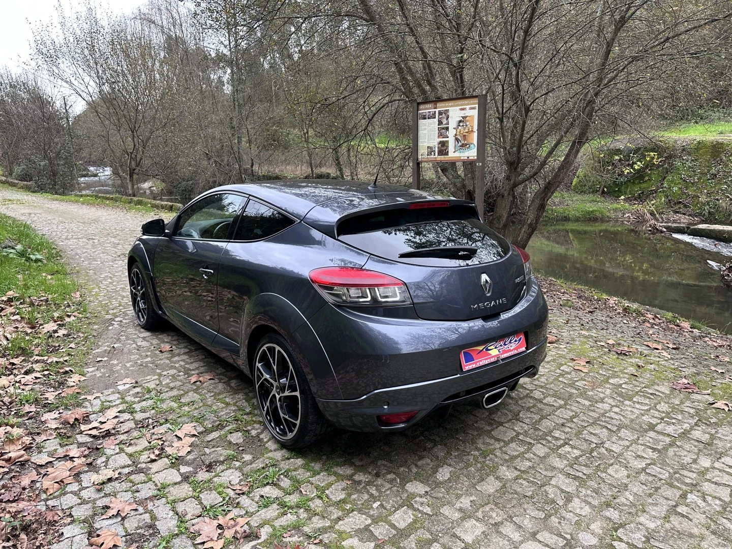 Renault Mégane Coupe TCe 265 R.S. Trophy
