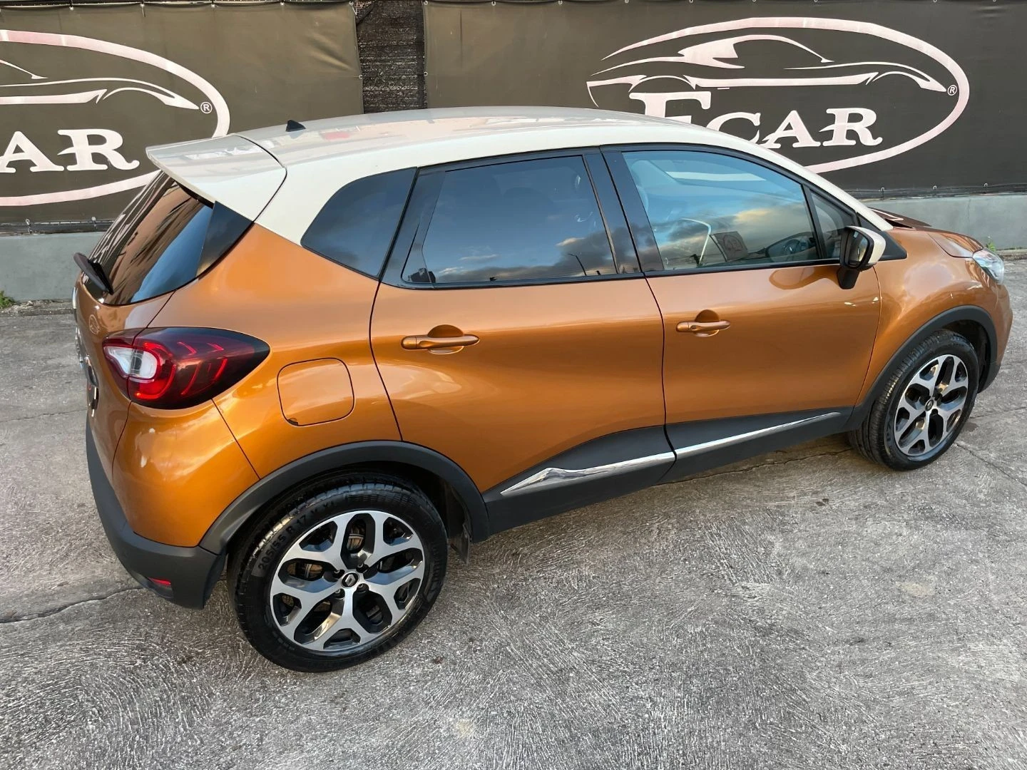 Renault Captur 1.0 TCe Exclusive