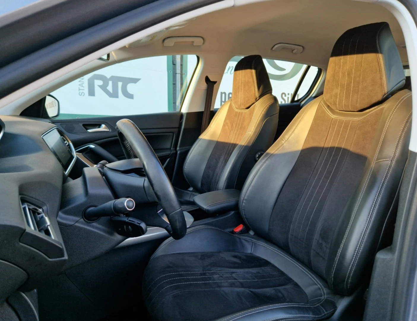 Peugeot 308 1.2 PureTech Allure J17