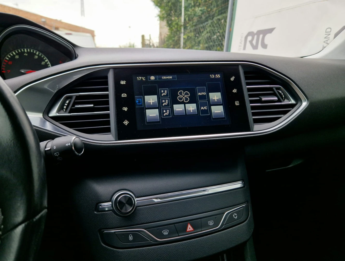 Peugeot 308 1.2 PureTech Allure J18