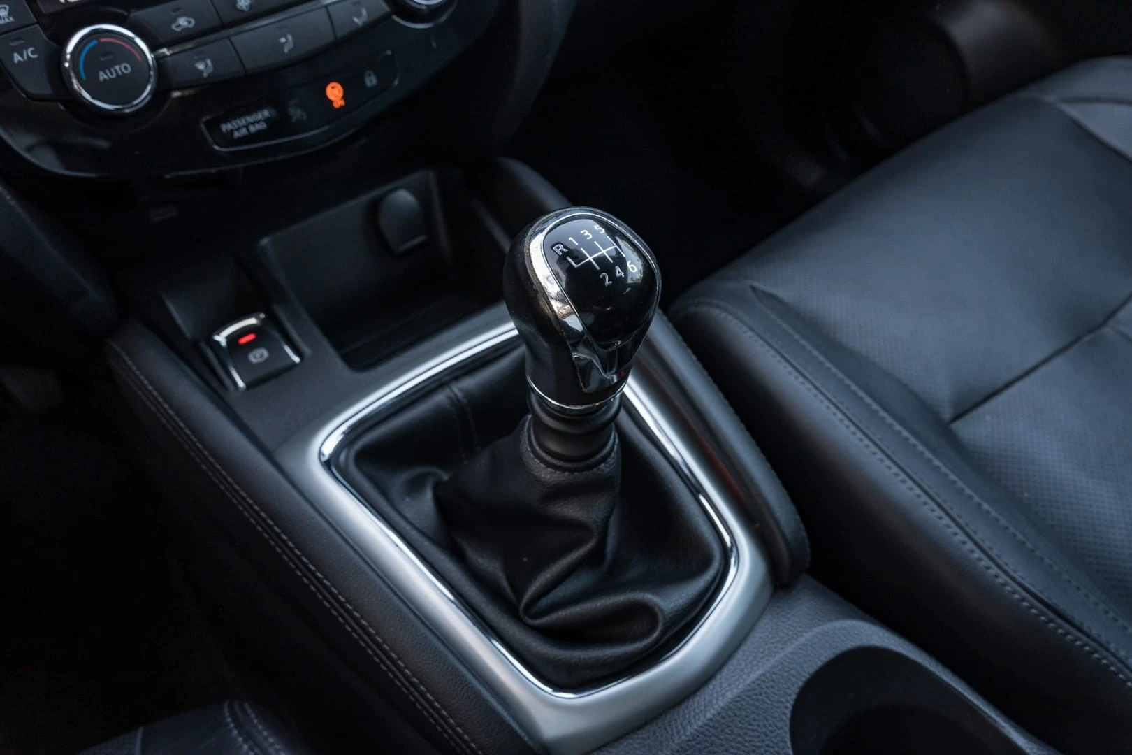 Nissan Qashqai 1.5 dCi Tekna 19 Pele