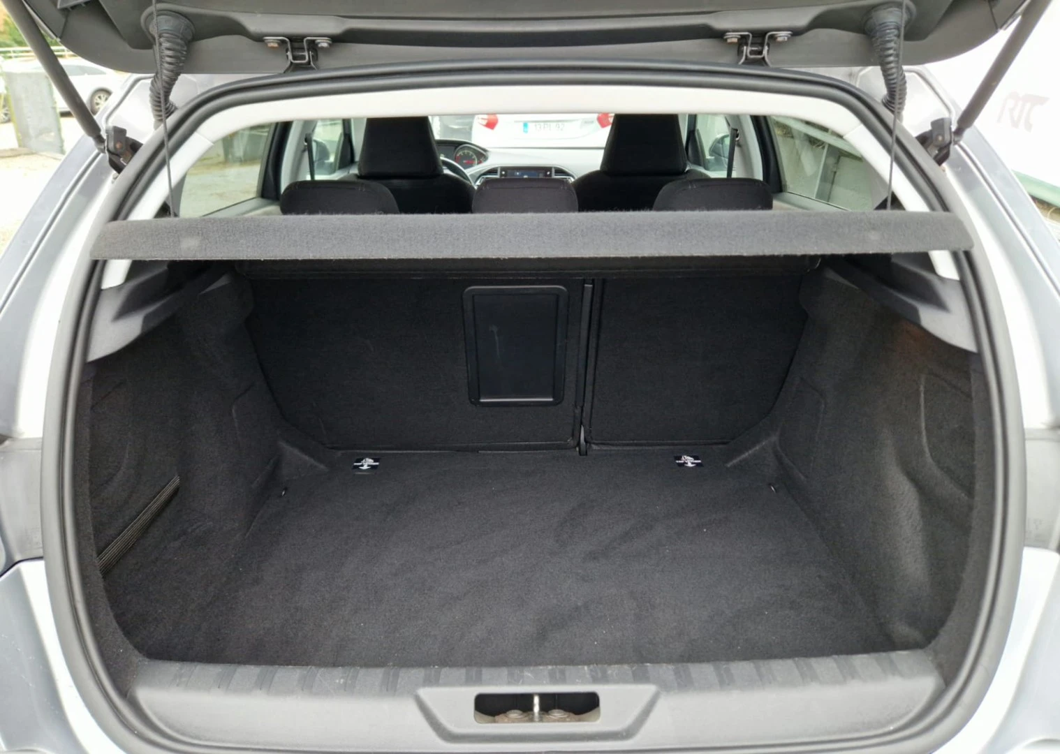 Peugeot 308 1.2 PureTech Allure J18