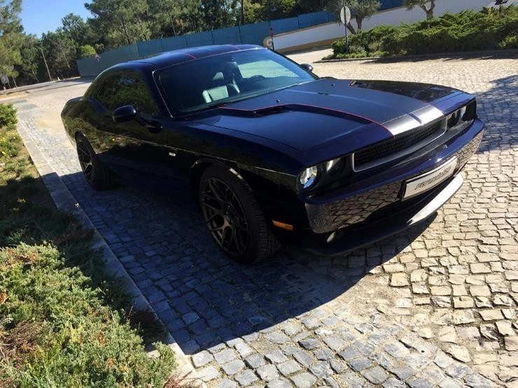 Dodge Challenger SXT PLUS