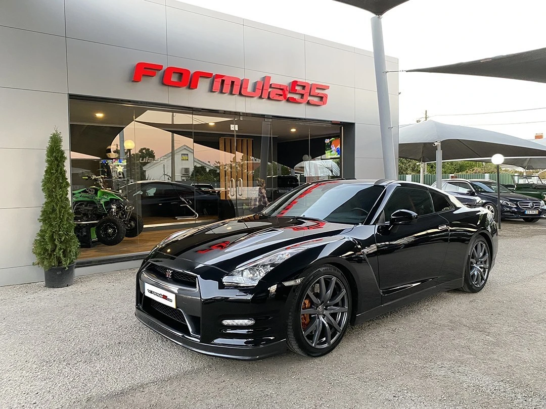 Nissan GT-R 3.8 V6 Black Edition