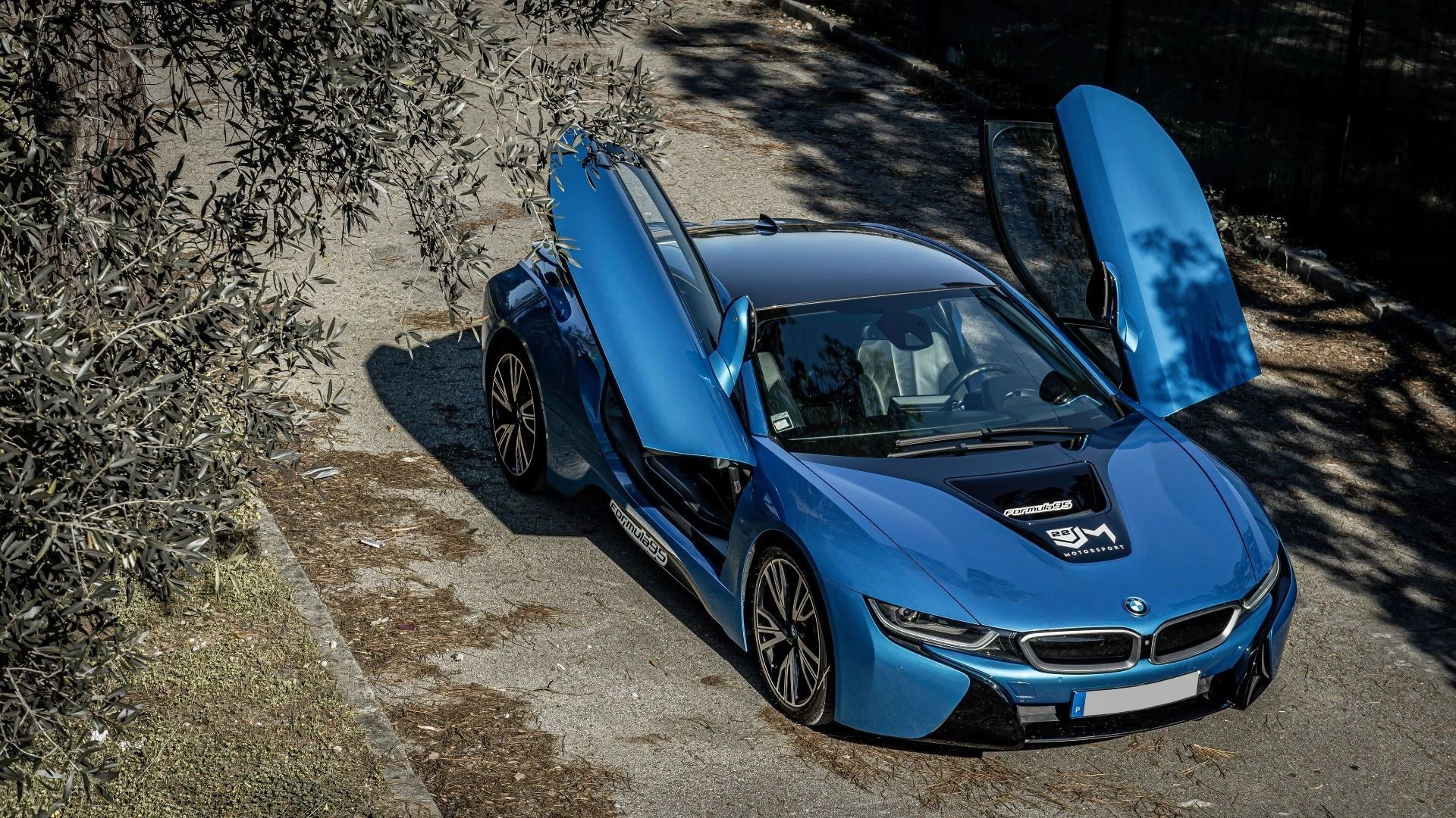 BMW i8 e-Drive Blue Protonic