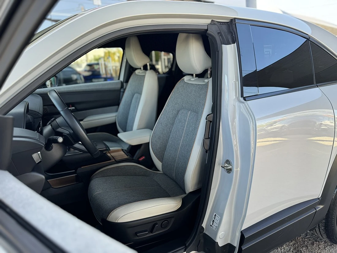 Mazda MX-30 e-SKYACTIV Excellence