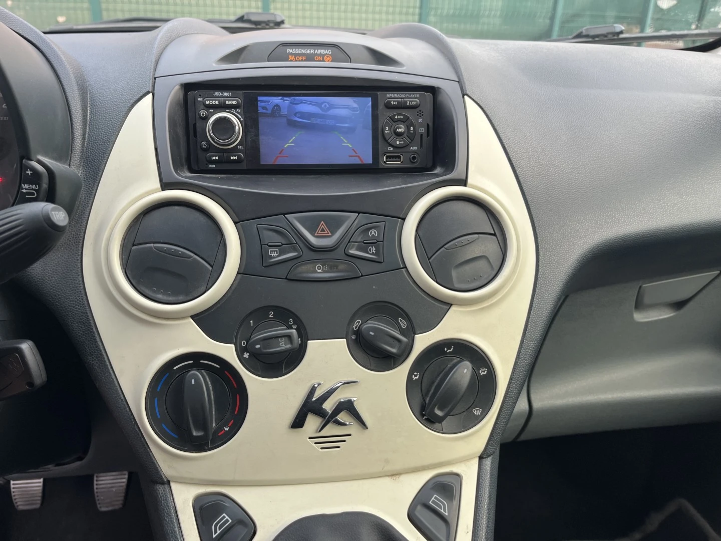 Ford KA 1.2 Titanium