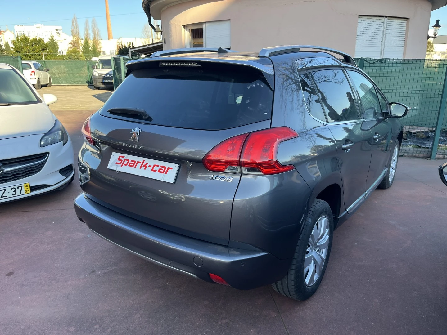 Peugeot 2008 1.2 VTi Allure
