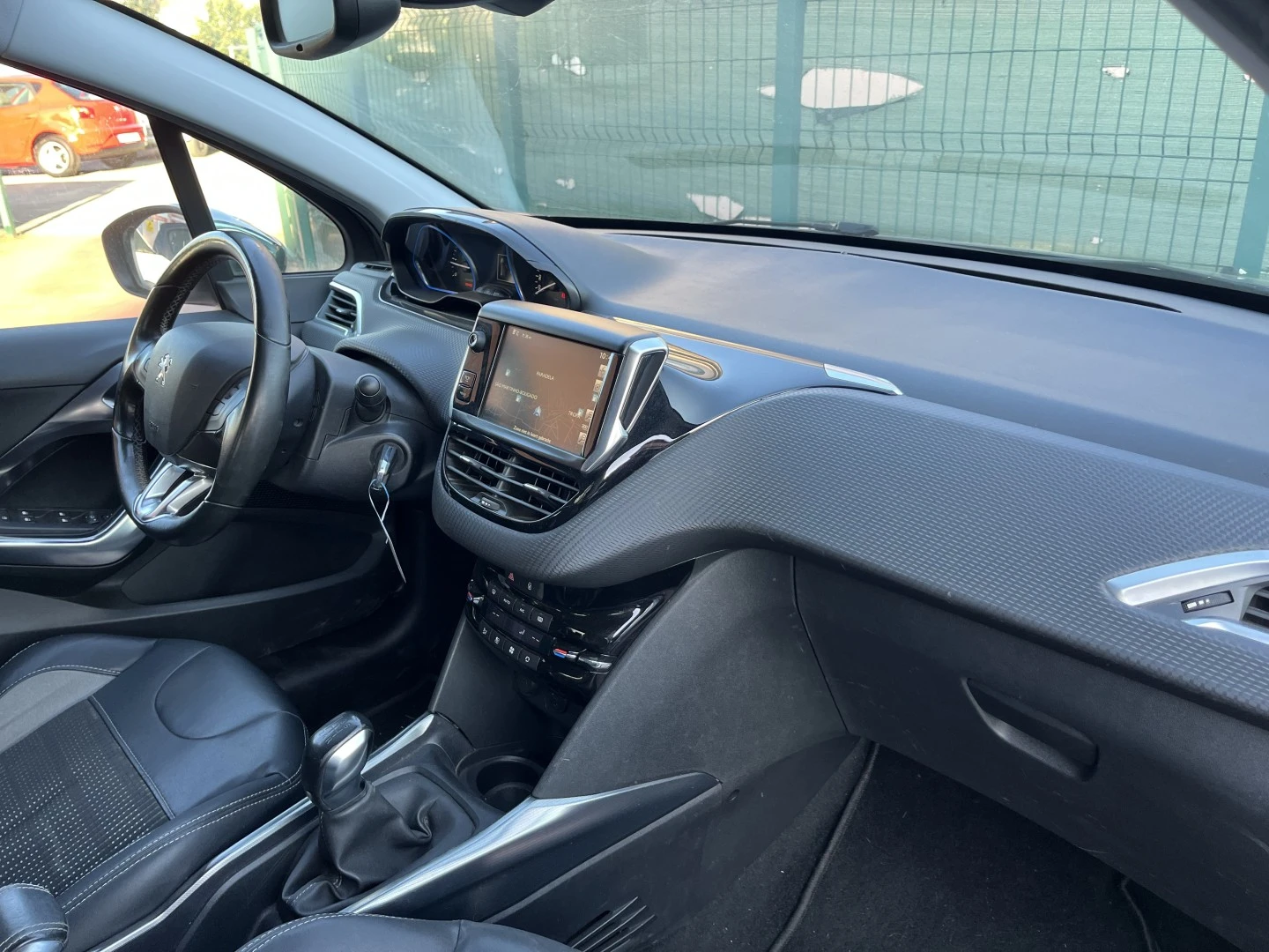 Peugeot 2008 1.2 VTi Allure