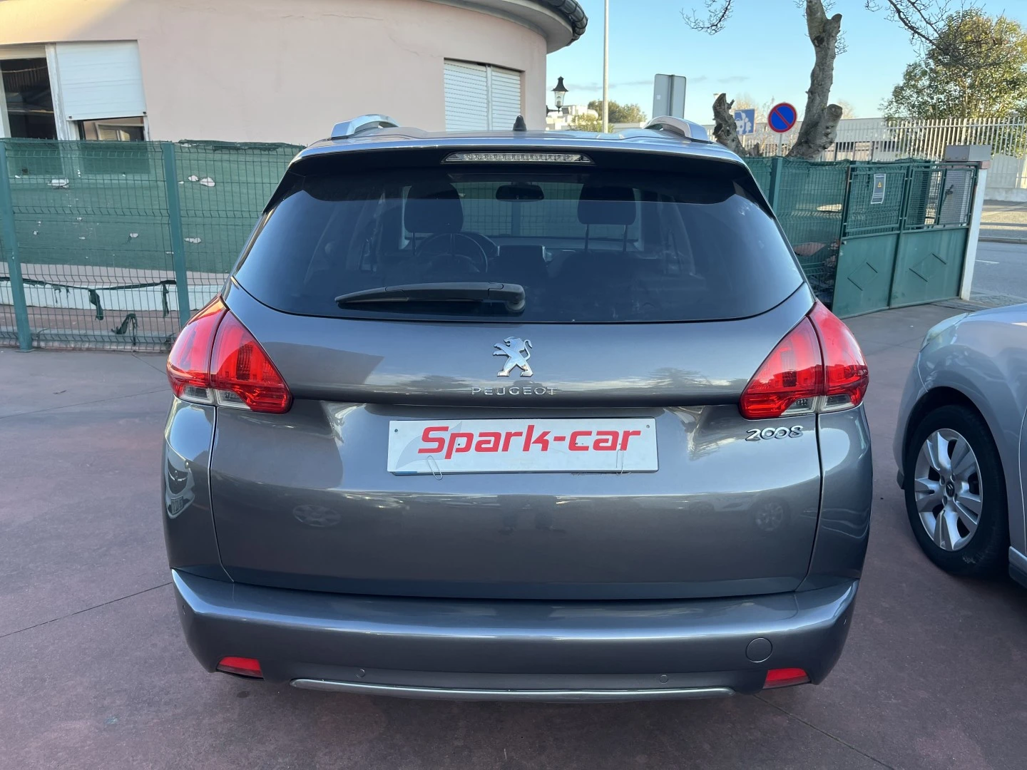 Peugeot 2008 1.2 VTi Allure