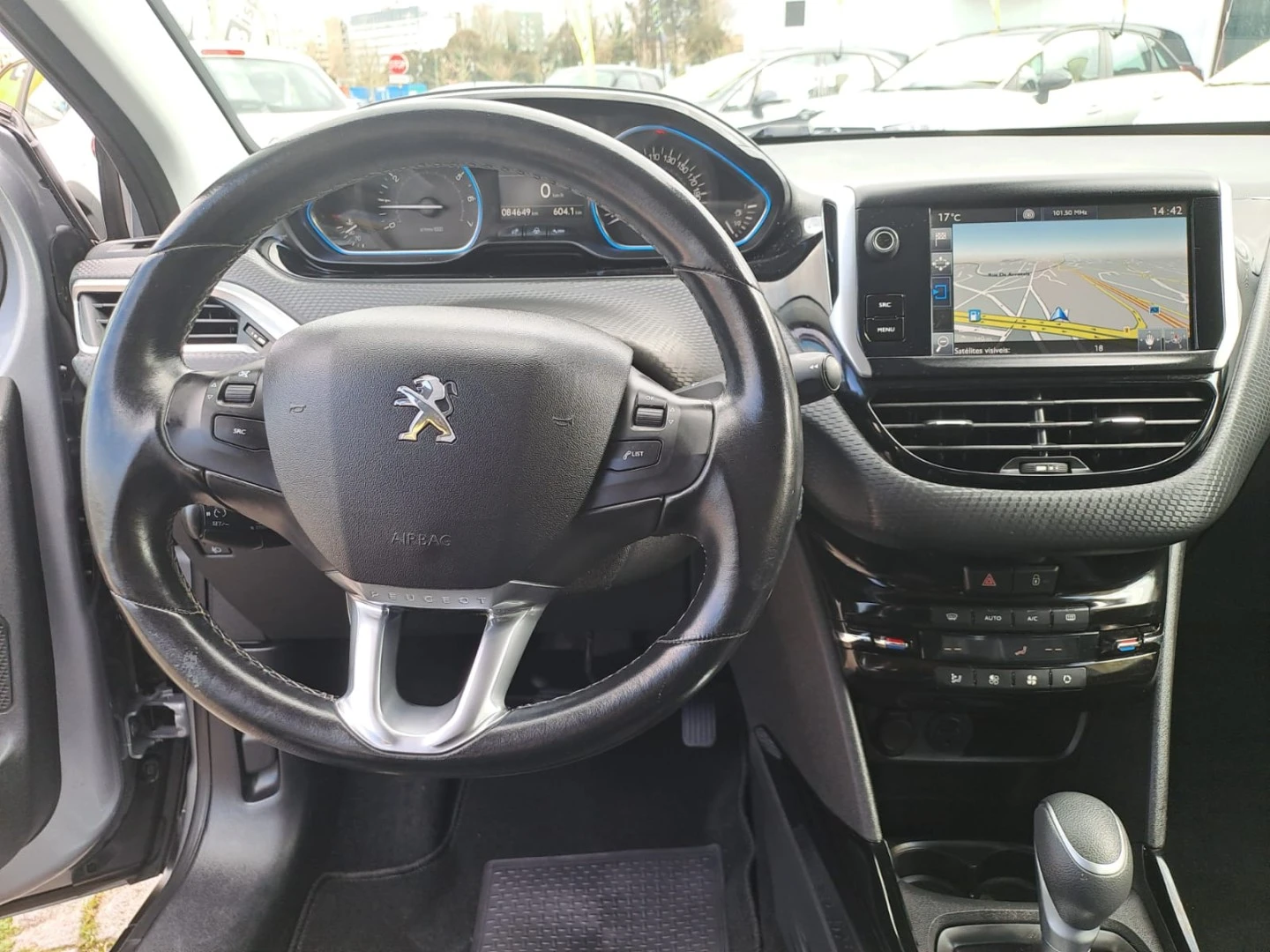 Peugeot 2008 1.2 PureTech Allure EAT6