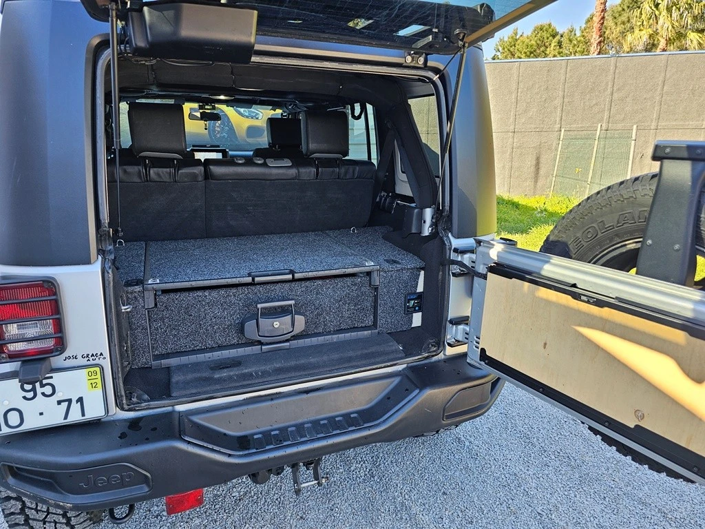 Jeep Wrangler Unlimited 2.8 CRD ATX Sahara Limited