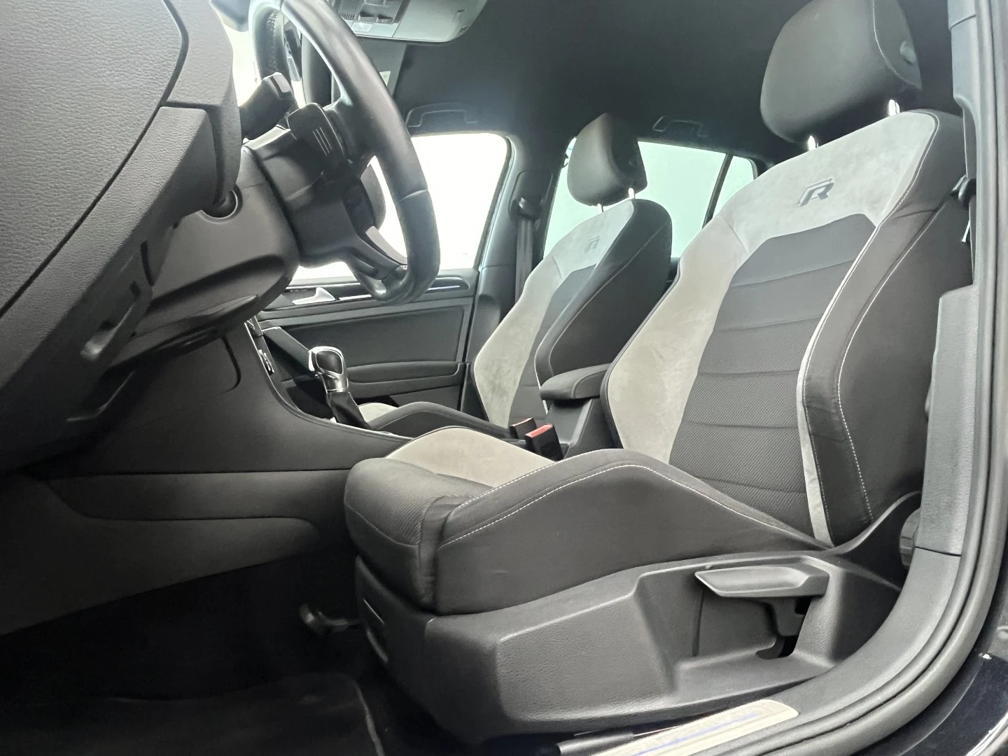 VW Golf 2.0 TSI R DSG
